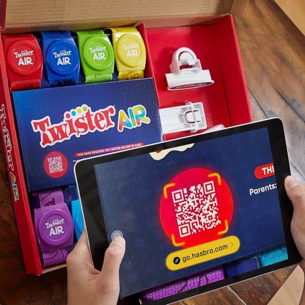 Twister Air, Hasbro