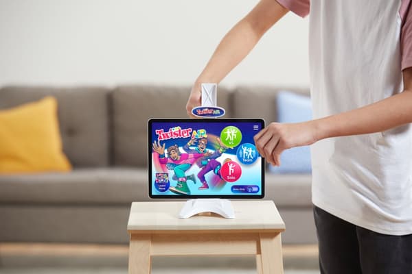 Twister Air, Hasbro