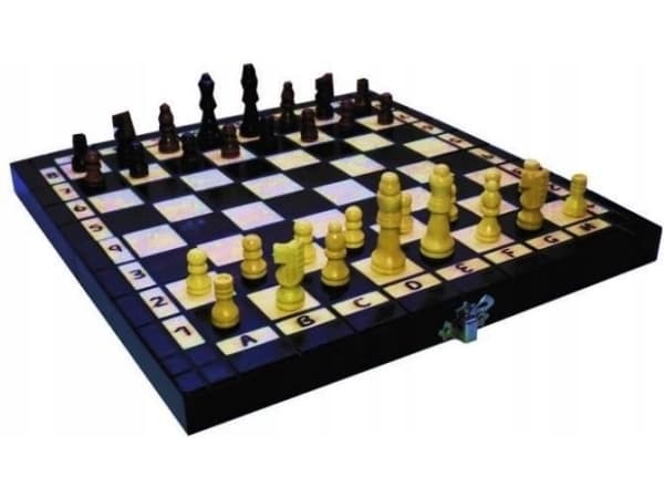 Abino sjakksett av tre (272403)