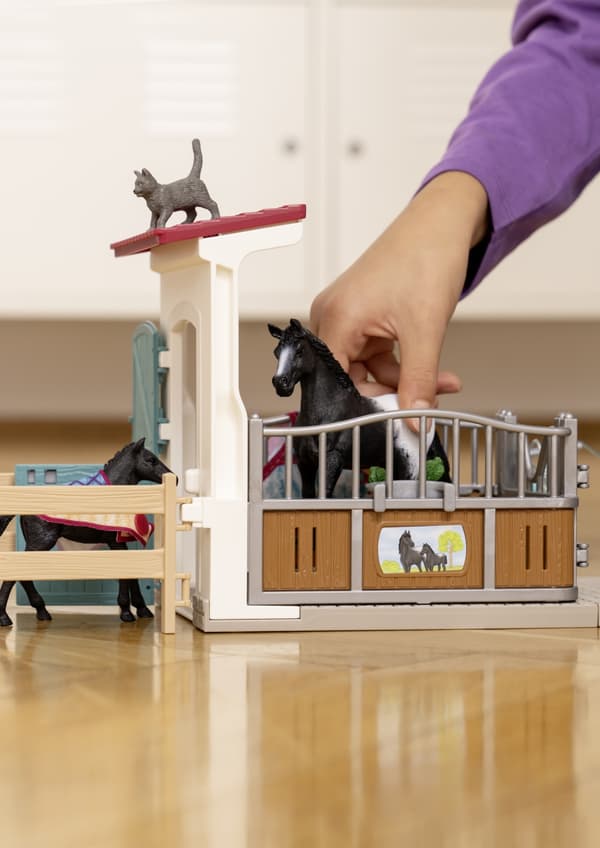 Schleich Horse Club 42611 Box with Mare and Foal