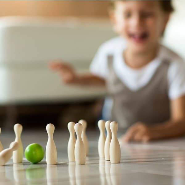 Grön minibowling - spel av miljöcertifierat trä - Milaniwood