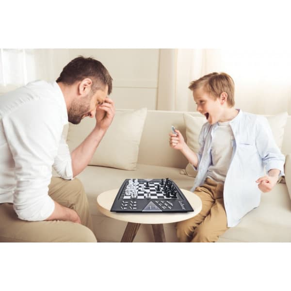 ChessMan Elite Elektroninen Shakki