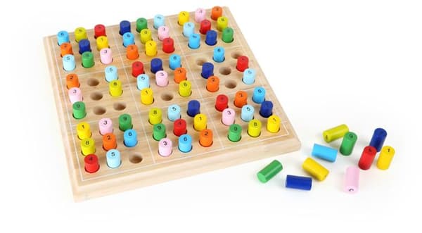 Färgglada Sudoku-spel i trä