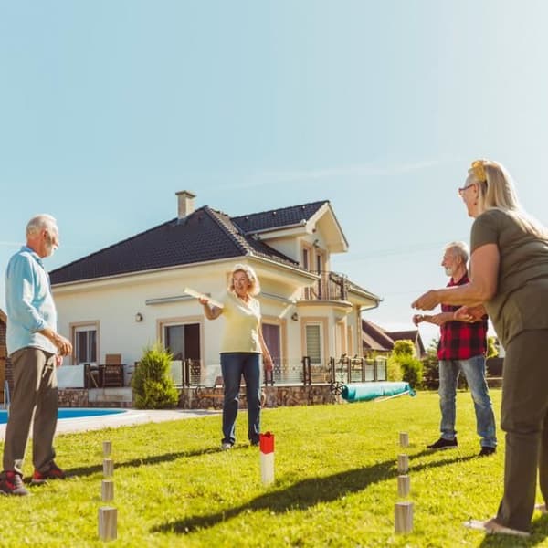 XMTECH Kubb utomhus träspel - Wooden Vikings Swedish Chess Outdoor Game för hela familjen
