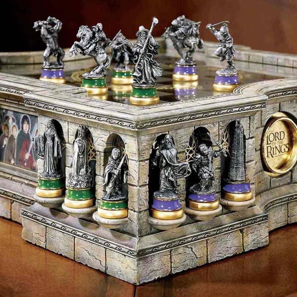 Noble Collection Taru Sormusten Herrasta Shakki Deluxe Monivärinen