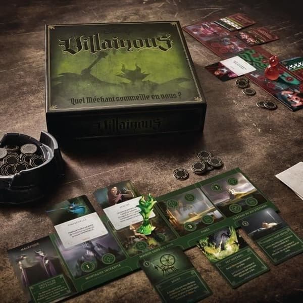 Villainous Disney Family strategispel, uppslukande och djävulskt, 2 till 6 spelare, från 10 år och uppåt, Ravensburger