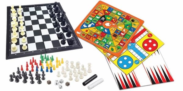 Magnetiska brädspel – box 8 spel i 1, från 2 till 6 spelare