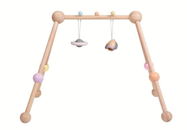 Plan Toys - Pastell aktivitetsbåge - TROUSSELIER