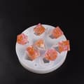 Miniatyrbild 5 av 7: Silikonform för polyedriska tärningar med ingraverade siffror