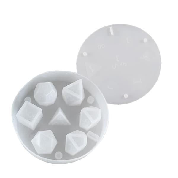 Silikoneform til polyedriske terninger med indgraverede tal