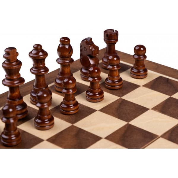 Schackspel i låda