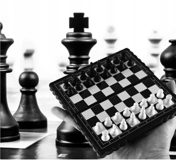 CHESS CHECKERS MAGNETIC 2IN1 RESE HANDHÅLLD MINI MED MAGNET
