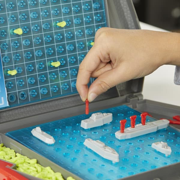 HASBRO F4527 BATTLESHIP STRATEGY SPILETUIS
