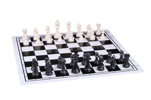 Staunton schackpjäser nr 6, krämfärgade och svarta (kung 96 mm)