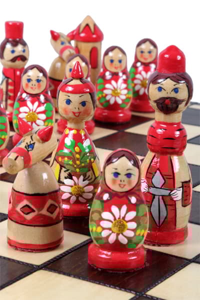 GRÖNT BABUSHKA-SCHACK (42x42cm)