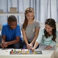 Miniatyrbild 3 av 5: Cluedo - Junior - Brädspel - för barn - från 5 år - Mysteriet med den trasiga leksaken