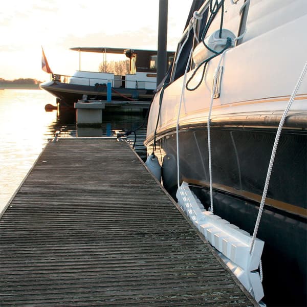 Majoni Dock Fender  600 x 300 x 80 mm