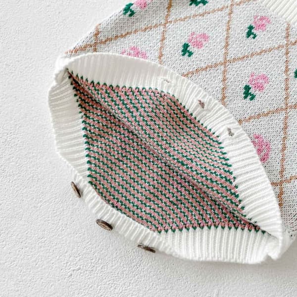 Matchande stickad kofta shorts med rosmotiv retro klassisk stil
