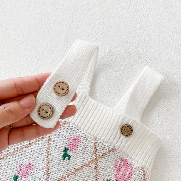 Matchande stickad kofta shorts med rosmotiv retro klassisk stil