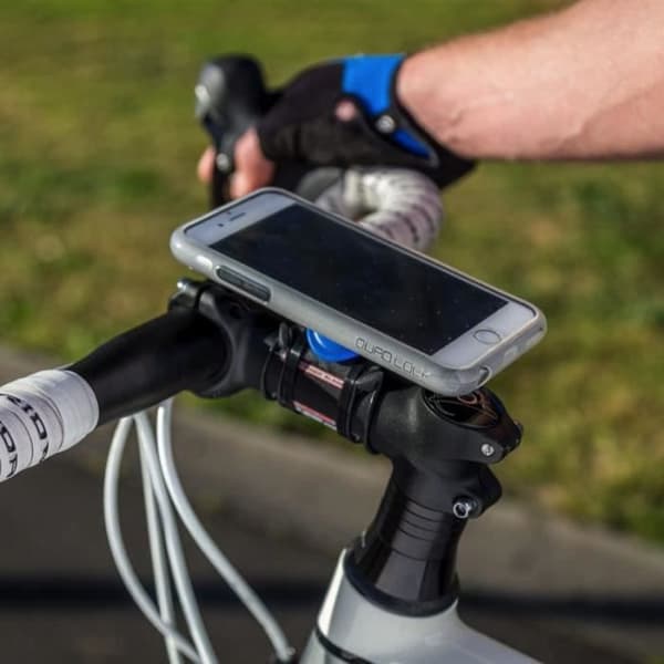QUADLOCK SKYDDSFODRAL PONCHO IPHONE 12 / 12 PRO