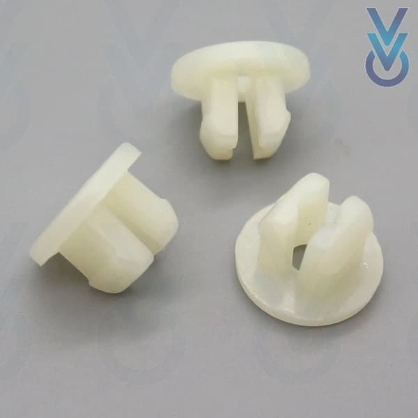 10x Rear Door Card Clips for some Mitsubishi Mirage