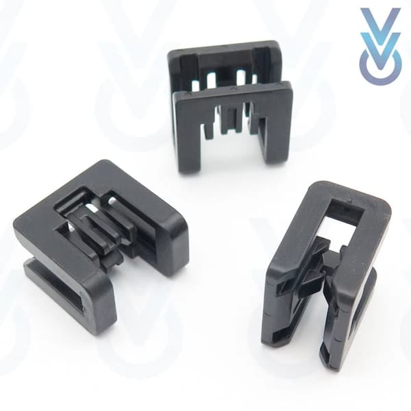 10x Windscreen Cowl or Scuttle Panel Clips for some Nissan Leaf