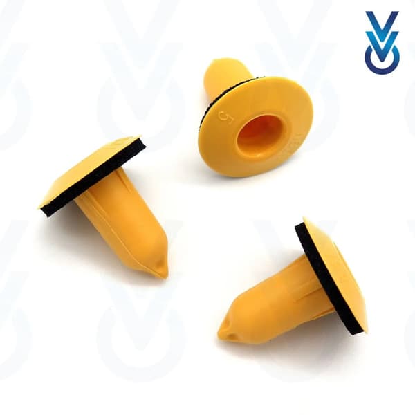 10x Windscreen Cowl / Scuttle Panel Clips for some Fiat 500X, 500L