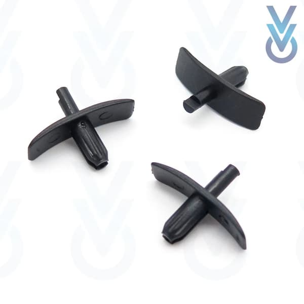 10x Rear Door Weatherstrip Clips for some Volvo S70, V70 (including XC)