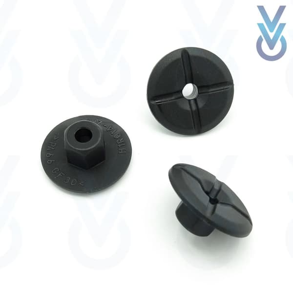 10x Engine Heat Shield / Insulator Fastener Clips- some Mercedes-Benz Vehicles