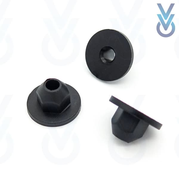 10x Front Bumper & Trim Fastener Clips for some Seat Ibiza
