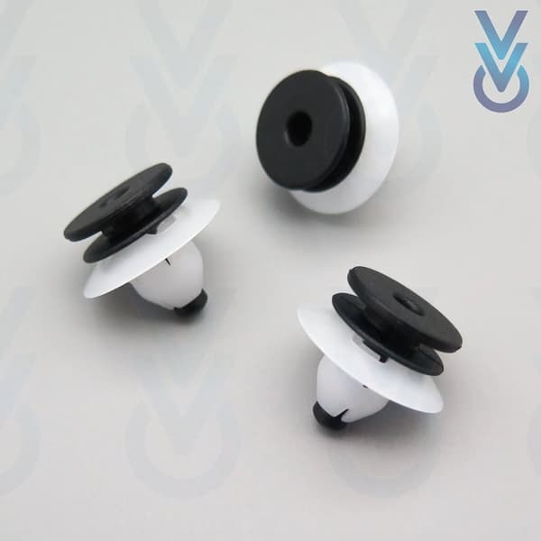 10x Interior Side Trim Clips for some Volvo C30
