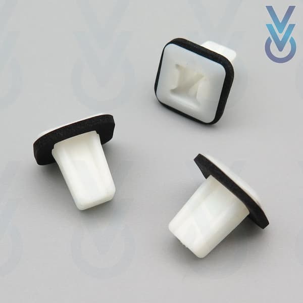 10x Windscreen Cowl / Scuttle Panel Clips for some Honda S2000