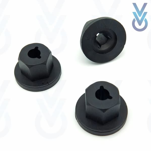 10x Rear Wheel Arch Lining & Mudguard Clips for some Saab 9-3