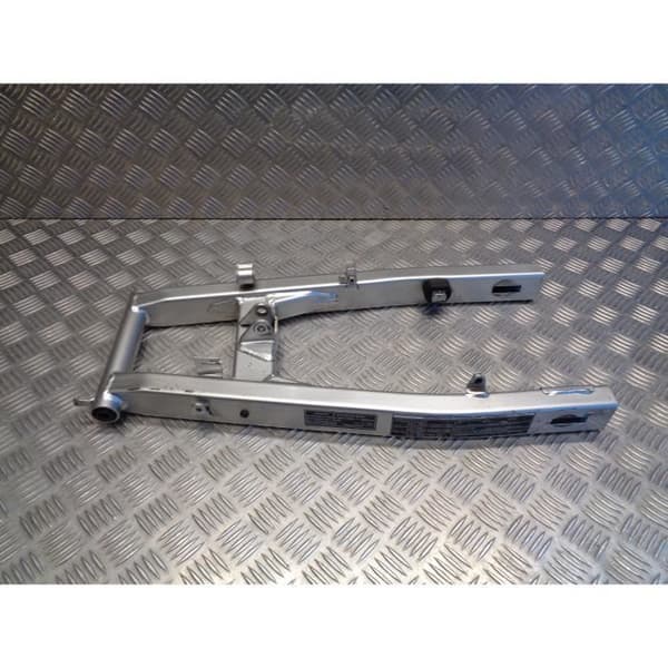 motorcykel svingarm honda 125 cbr jc34a mlhjc34a- USED