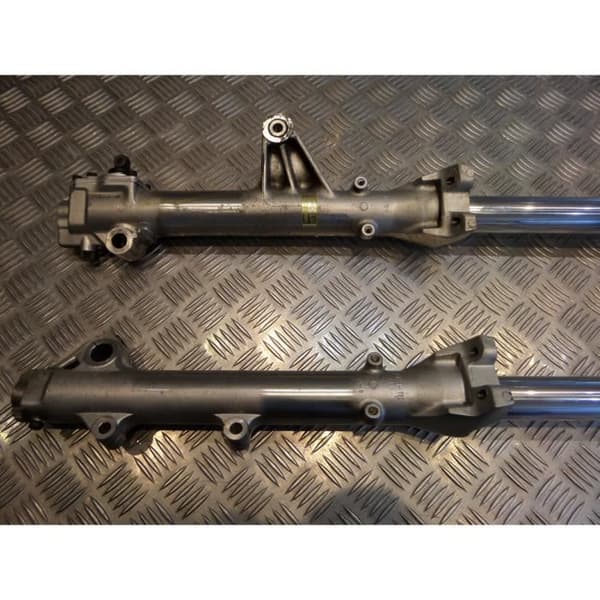 honda vf 700 c magna rc21 motorcykelgaffel- USED