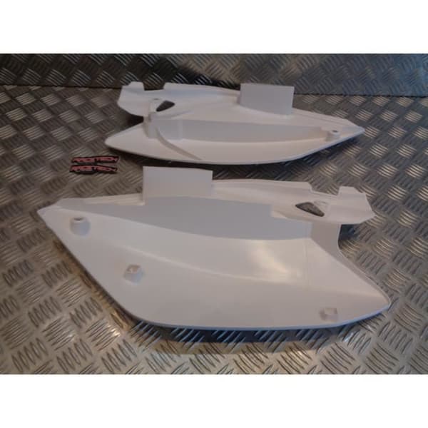 2 kåpa på baksidan rtech motorcykel honda crf 250 r 2004 - 05 R-FICRFBN0004 bihr 781272 kaross