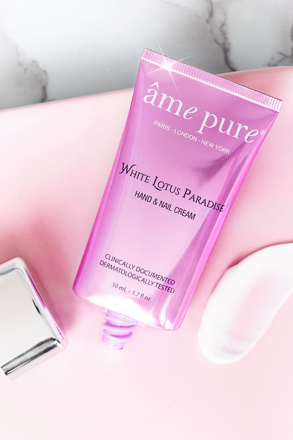 ame pure White Lotus Paradise™ -käsivoidetta 3 kpl.