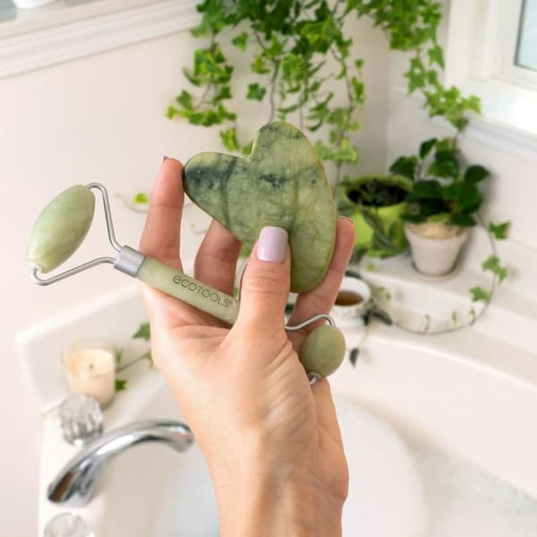 Anti-Aging-hoito kasvoille ja kaulalle Ecotools Jade Jade Setti 2 Kappaletta