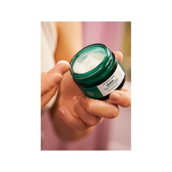 The Body Shop - Edelweiss Smoothing Day Cream 50ml -