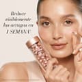 Pikkukuva 10 / 10: Silottava seerumi Elizabeth Arden RETINOL (90 osaa)