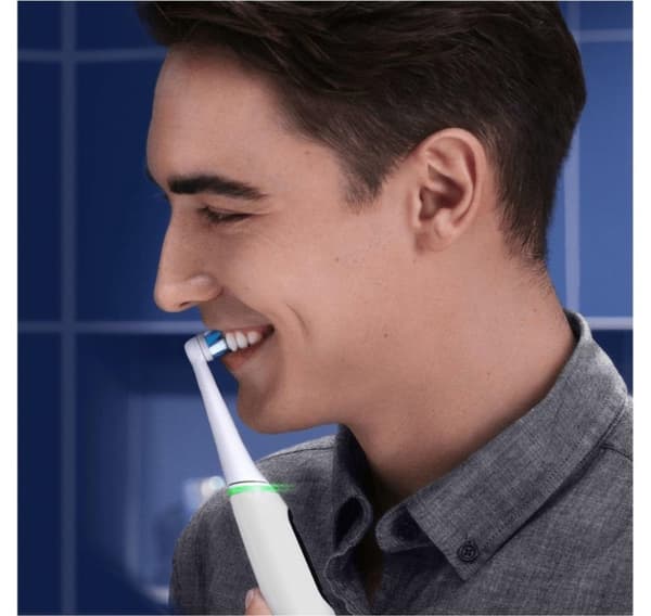 Oral-B, eltandborste, iO6