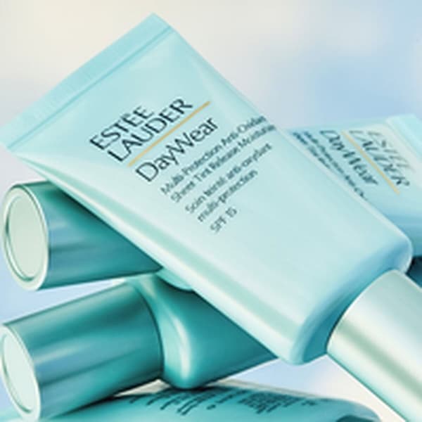 Värillinen kosteusvoide Estee Lauder DAYWEAR Spf 15 30 ml