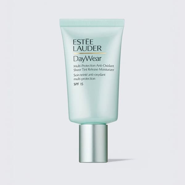 Värillinen kosteusvoide Estee Lauder DAYWEAR Spf 15 30 ml