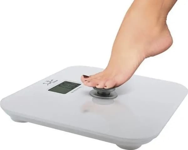 JATA 499, Elektronisk personvekt, 150 kg, 100 g, Hvit, kg, lb, firkant