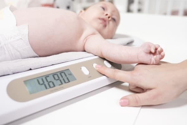Concept VD4000, 20 kg, Taaraustoiminto, Muistitoiminto, Automaattinen virrankatkaisu, Valkoinen