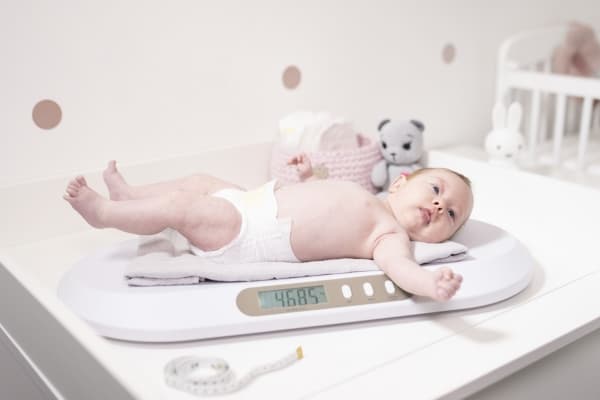 Concept VD4000, 20 kg, Taaraustoiminto, Muistitoiminto, Automaattinen virrankatkaisu, Valkoinen