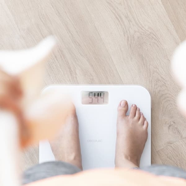 Cecotec Digital, battery-free bathroom scale, great surface, and high precision.
