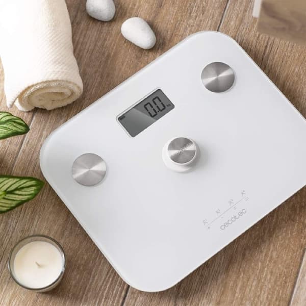 Cecotec Battery-free bathroom scale, smart, high precision, and bioimpedance function.