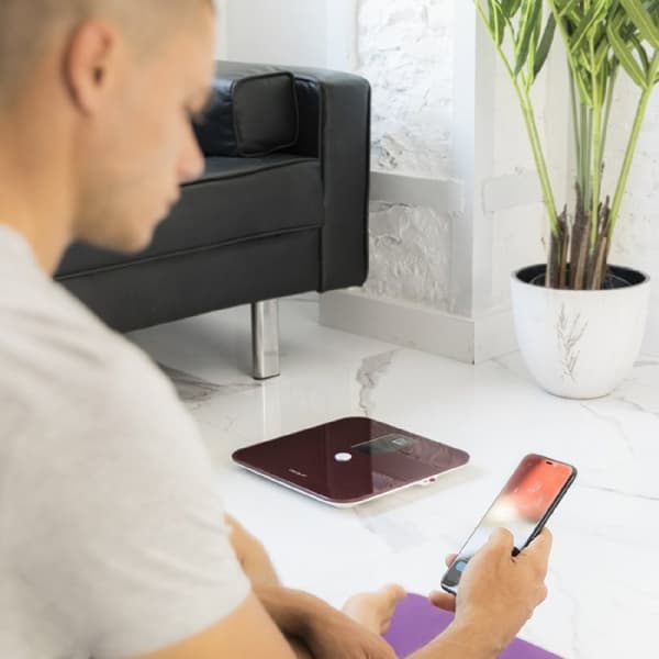 Cecotec Smart bathroom scale with large display, bioimpedance measuring, and App