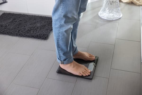 Soehnle Style Sense Comfort Coral, Elektronisk personvåg, 180 kg, 100 g, Svart, kg, lb, st, Torg